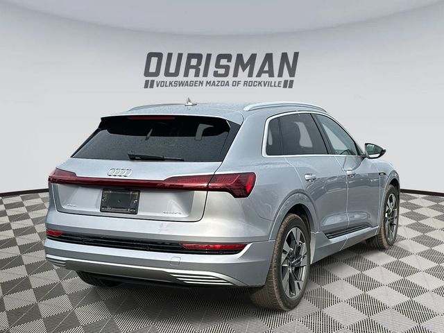 2022 Audi e-tron Premium