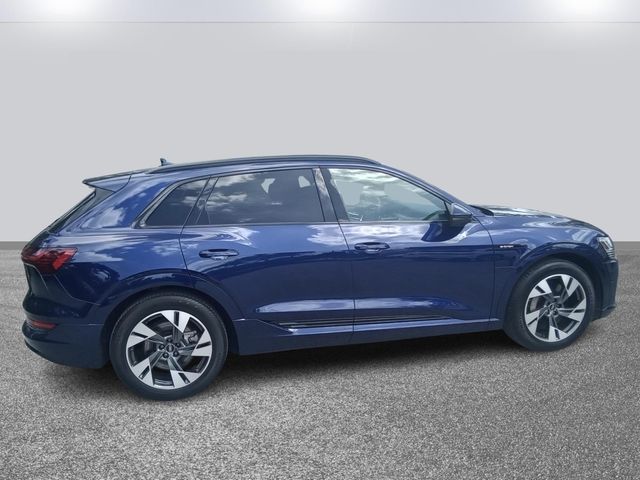 2022 Audi e-tron Premium