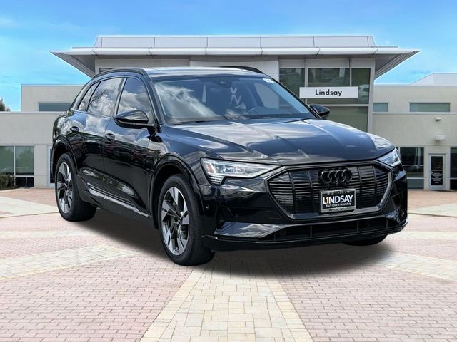 2022 Audi e-tron Premium