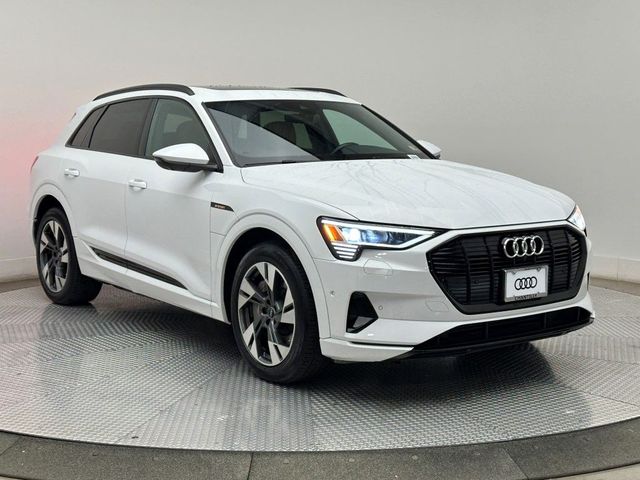 2022 Audi e-tron Premium