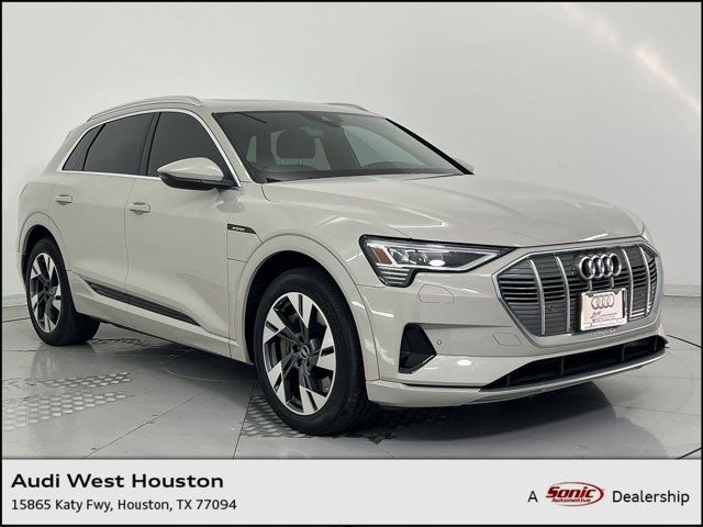 2022 Audi e-tron Premium