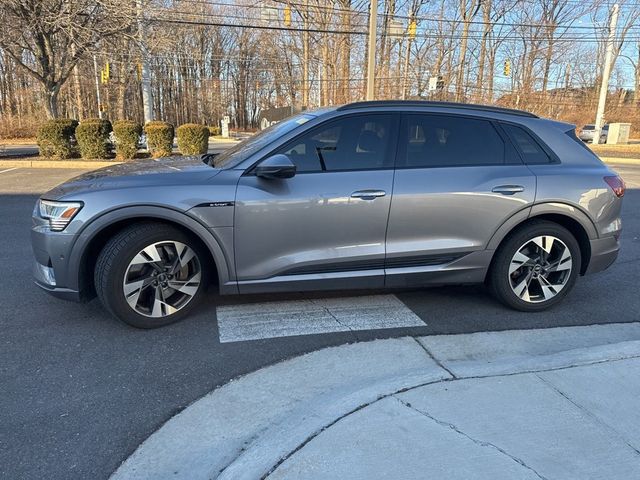 2022 Audi e-tron Premium