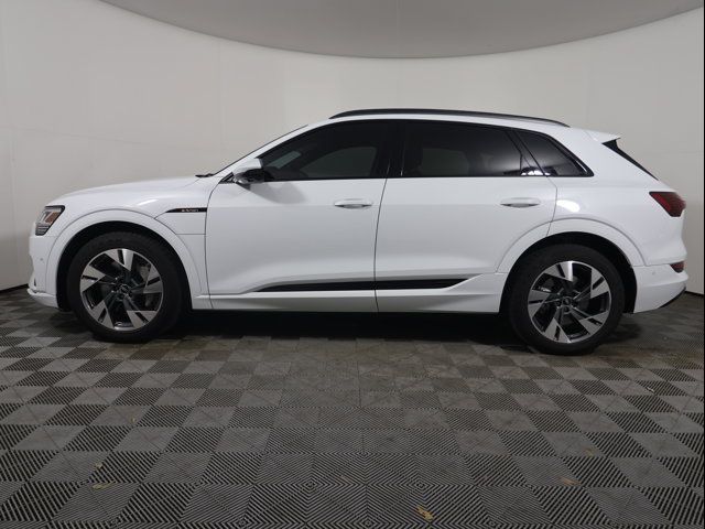2022 Audi e-tron Premium