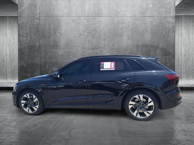 2022 Audi e-tron Premium