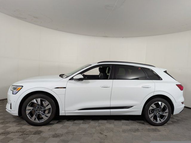 2022 Audi e-tron Premium