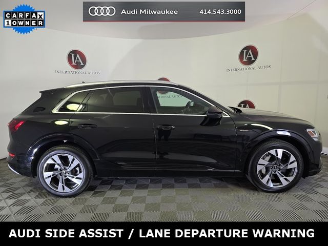 2022 Audi e-tron Premium