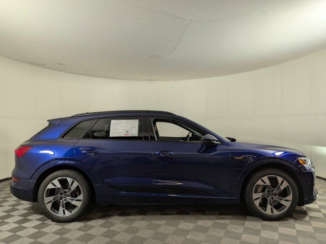 2022 Audi e-tron Premium