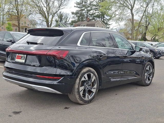 2022 Audi e-tron Premium