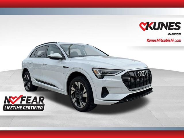 2022 Audi e-tron Premium