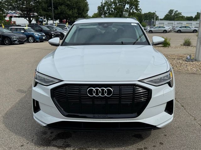 2022 Audi e-tron Premium