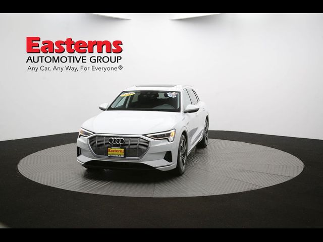 2022 Audi e-tron Premium