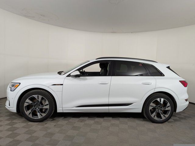 2022 Audi e-tron Premium