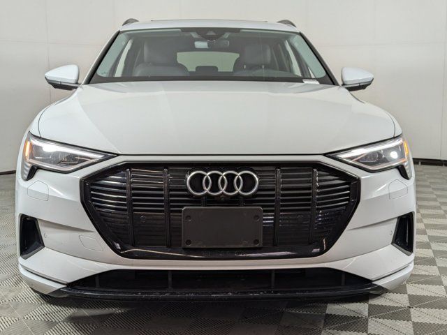 2022 Audi e-tron Premium