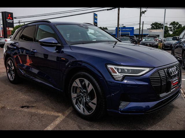 2022 Audi e-tron Premium