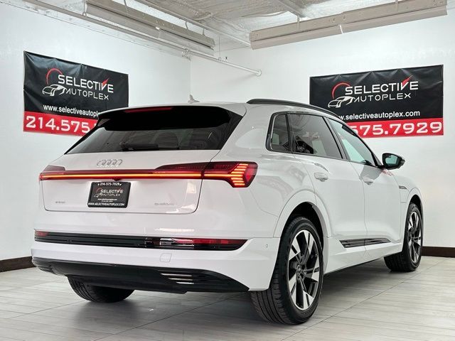 2022 Audi e-tron Premium
