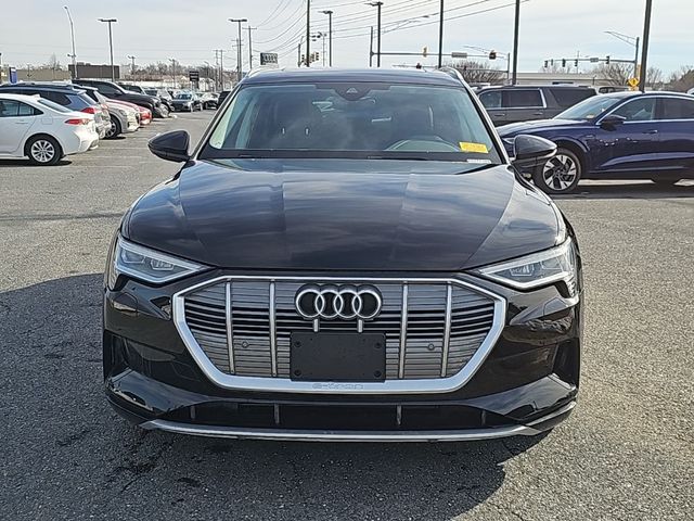 2022 Audi e-tron Premium