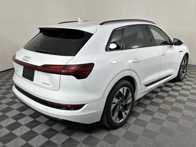 2022 Audi e-tron Premium