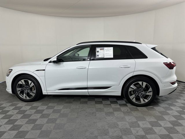 2022 Audi e-tron Premium
