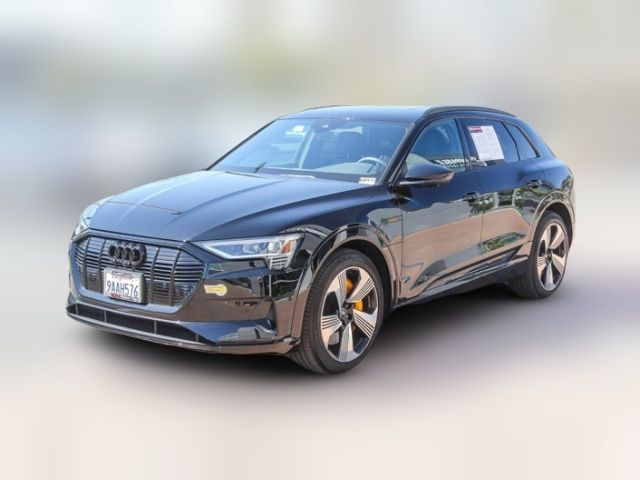 2022 Audi e-tron Premium Plus