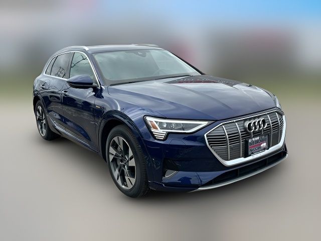 2022 Audi e-tron Premium Plus