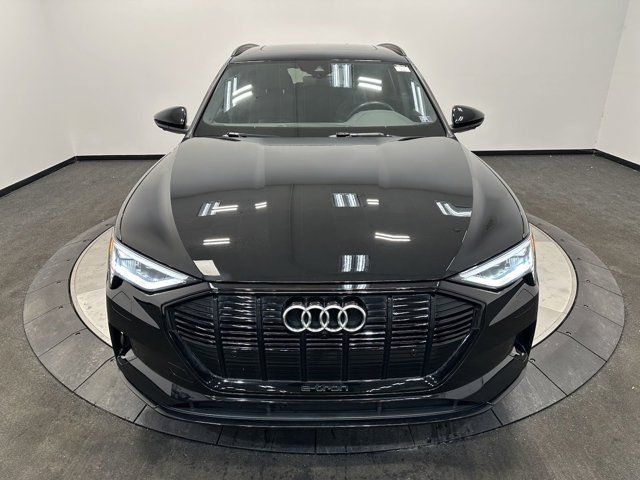 2022 Audi e-tron Premium Plus