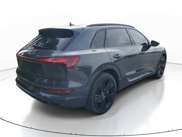 2022 Audi e-tron Premium Plus