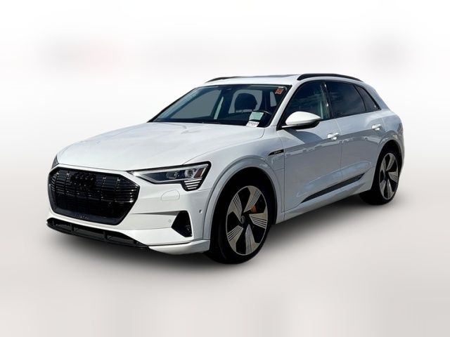 2022 Audi e-tron Premium Plus