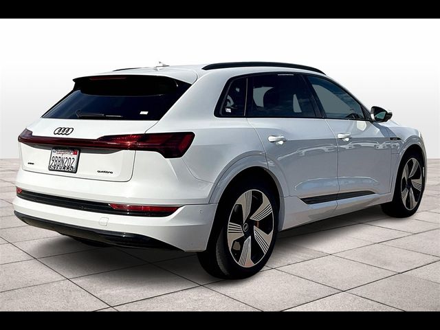 2022 Audi e-tron Premium Plus