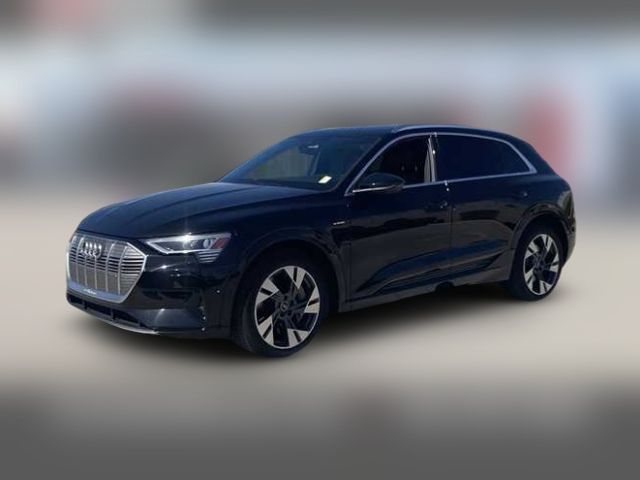 2022 Audi e-tron Premium Plus