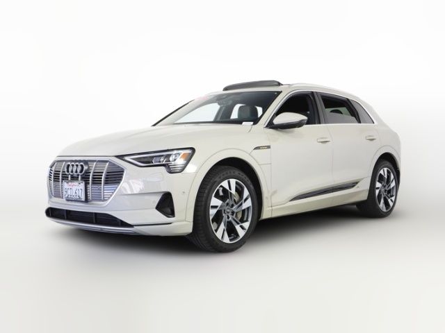 2022 Audi e-tron Premium Plus