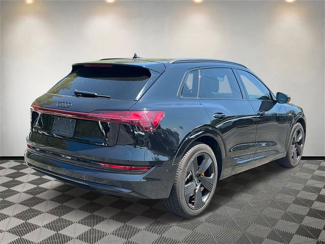 2022 Audi e-tron Premium Plus