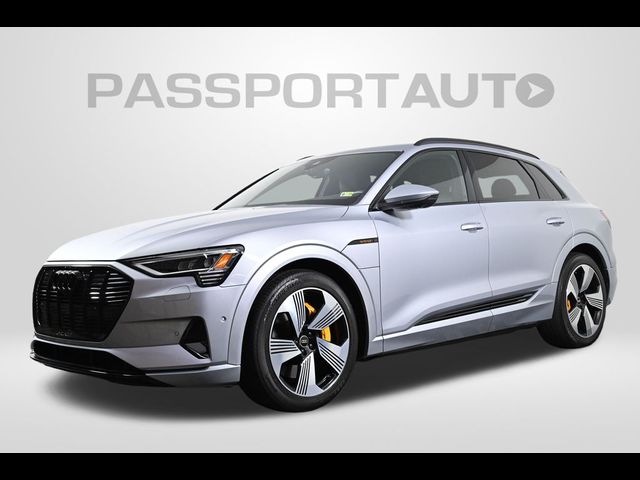 2022 Audi e-tron Premium Plus