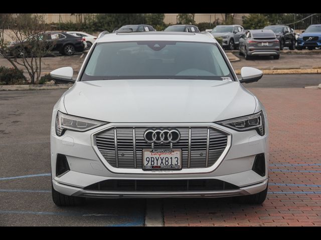 2022 Audi e-tron Premium Plus