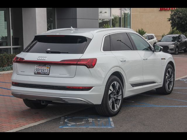 2022 Audi e-tron Premium Plus