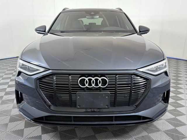 2022 Audi e-tron Premium Plus