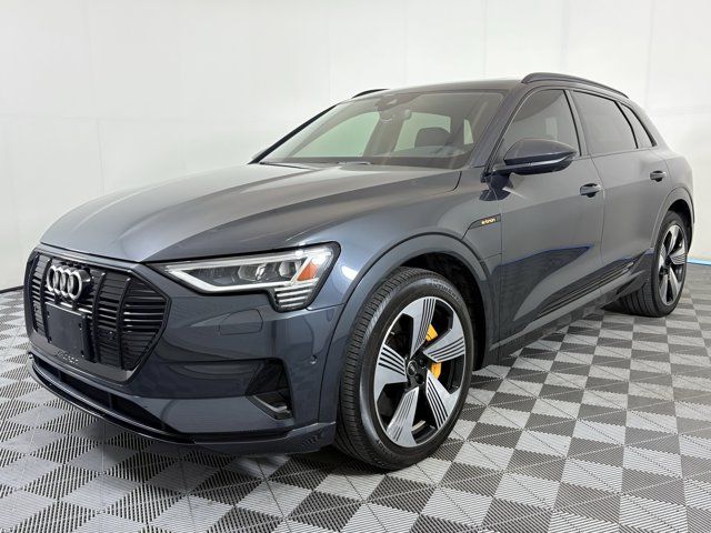 2022 Audi e-tron Premium Plus