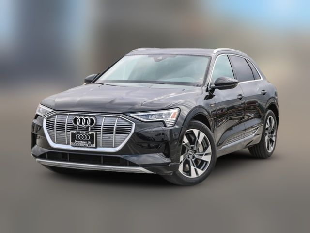 2022 Audi e-tron Premium Plus