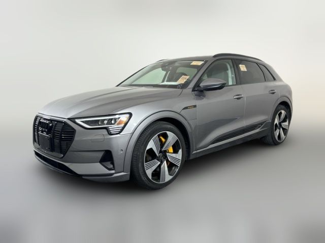 2022 Audi e-tron Premium Plus