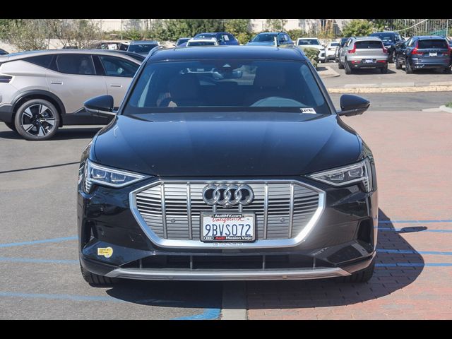 2022 Audi e-tron Premium Plus