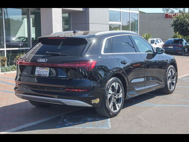 2022 Audi e-tron Premium Plus