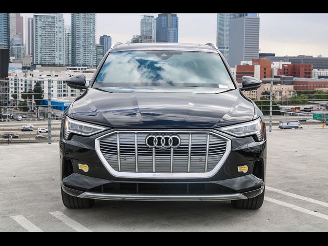 2022 Audi e-tron Premium Plus