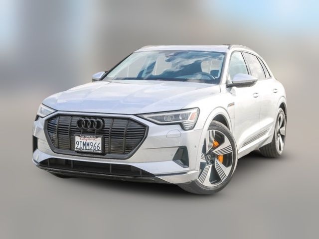 2022 Audi e-tron Premium Plus