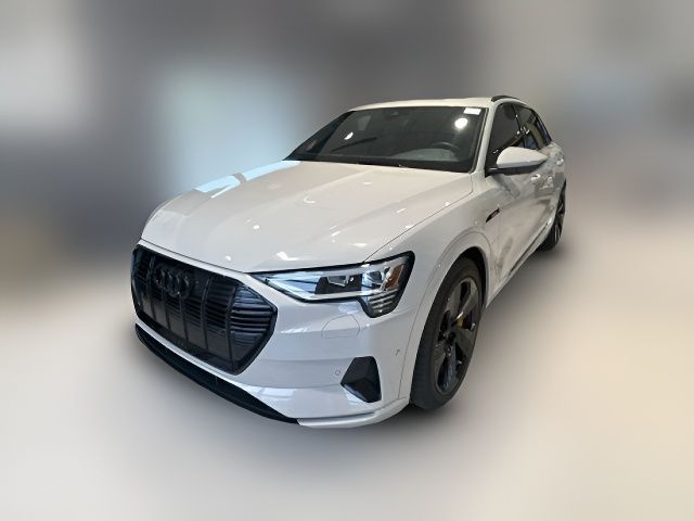 2022 Audi e-tron Premium Plus
