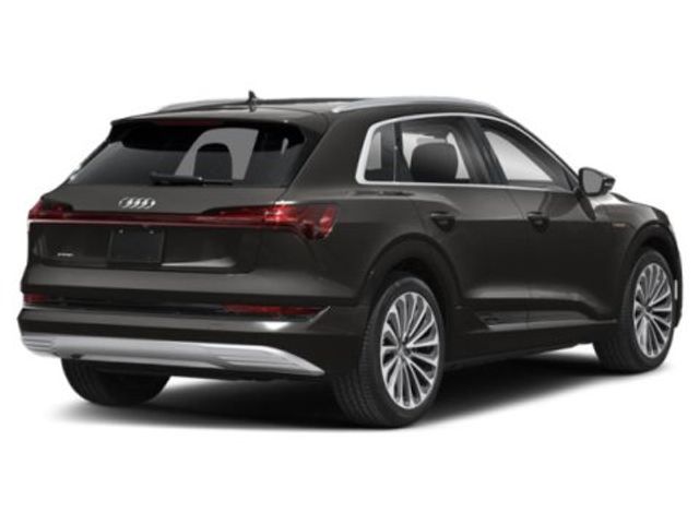 2022 Audi e-tron Premium Plus