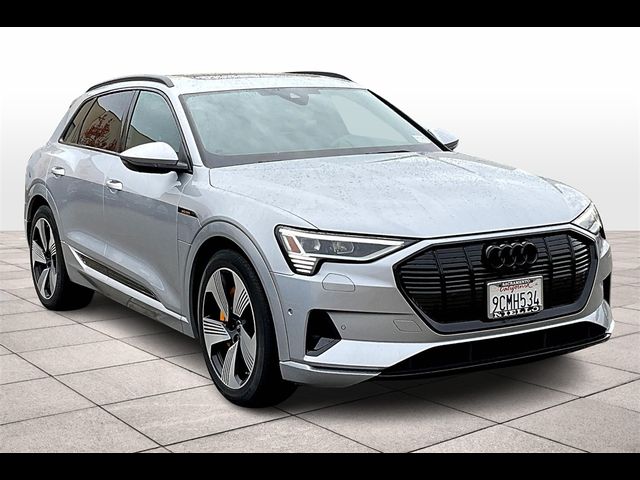 2022 Audi e-tron Premium Plus