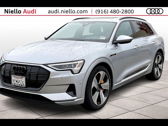 2022 Audi e-tron Premium Plus