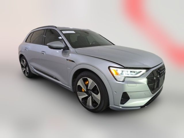 2022 Audi e-tron Premium Plus