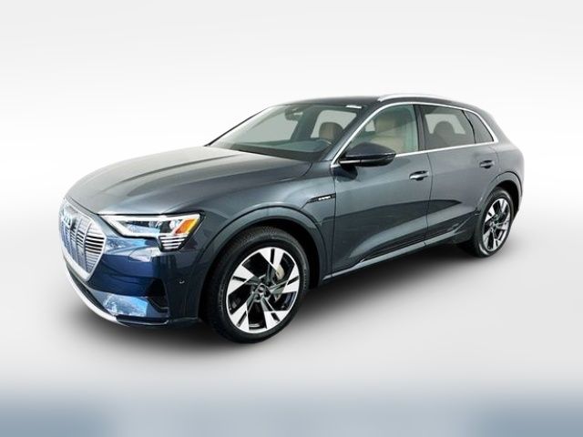 2022 Audi e-tron Premium Plus