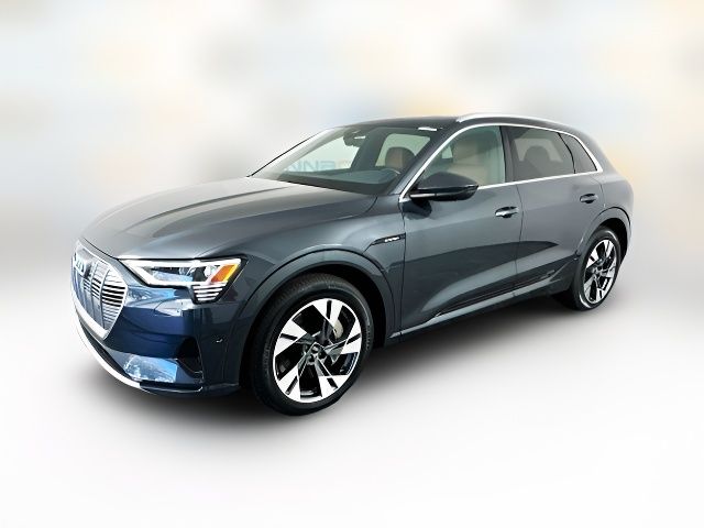 2022 Audi e-tron Premium Plus
