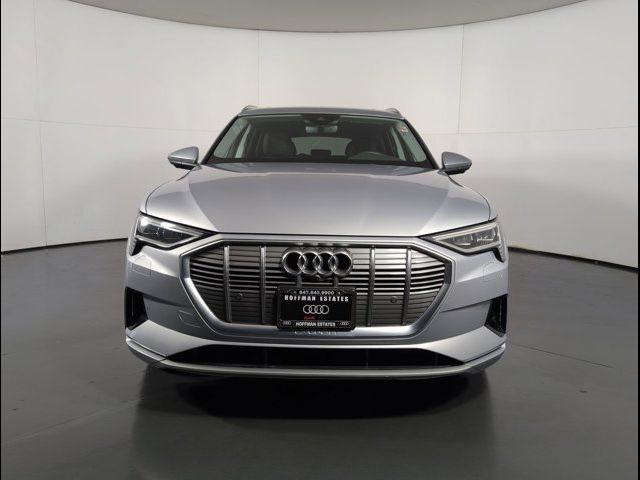 2022 Audi e-tron Premium Plus